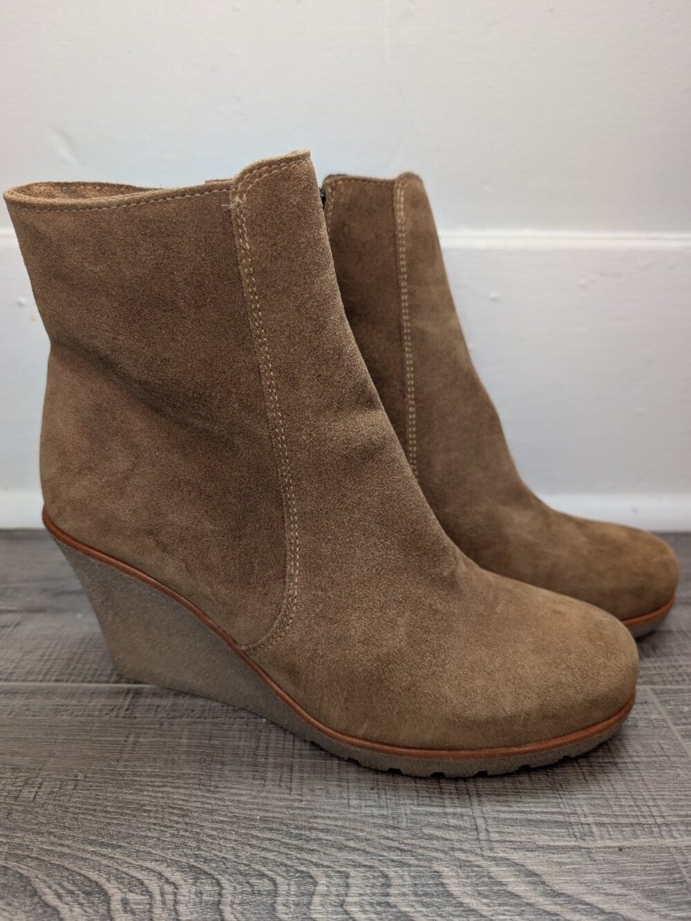 New La Canadienne wedge ankle boots - size 8
